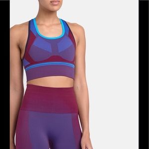 New LNDR compression sport bra top M/L fits small